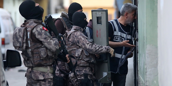 Adana'da şafak operasyonu: 31 gözaltı