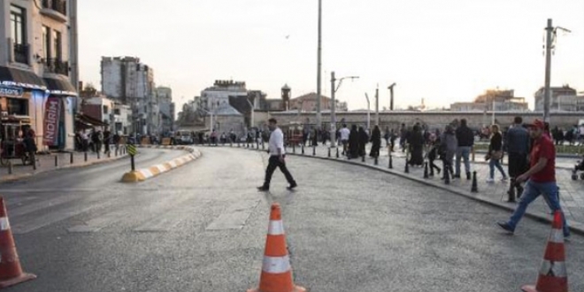 stanbul'da Taksim Meydan'na girmeye alan 13 kii gzaltna alnd
