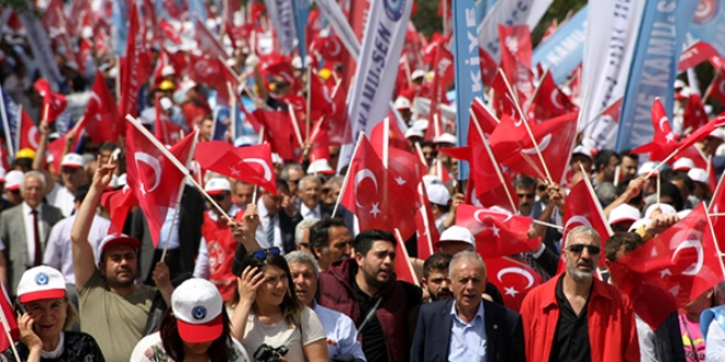 Trkiye Kamu-Sen 1 Mays' Eskiehir'de kutlad