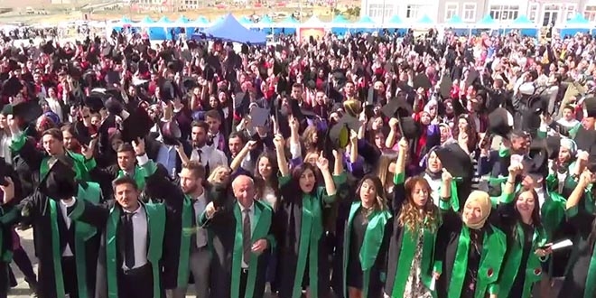 Bozok Üniversitesinde mezuniyet töreni düzenlendi