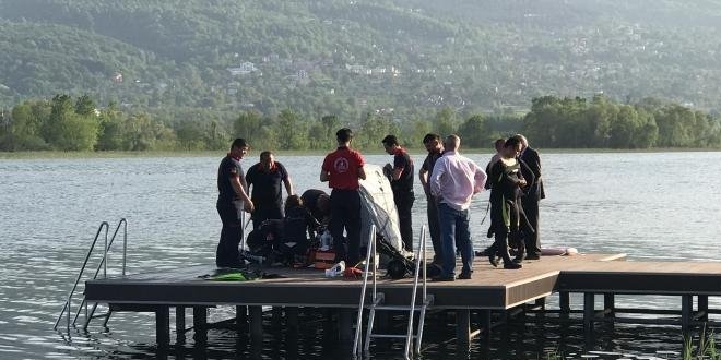 Gölden çıkarılan genç kalp masajı ile hayata döndü