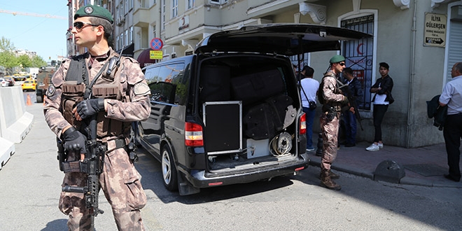 İstanbul'da 1600 polisin katılımıyla asayiş uygulaması