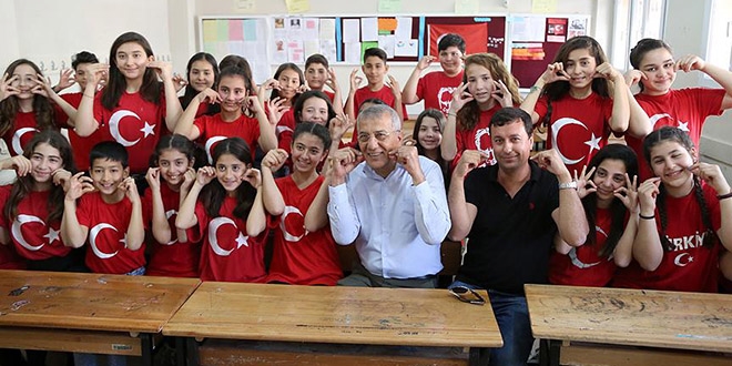 Ortaokul öğrencileri işaret dili öğrendi