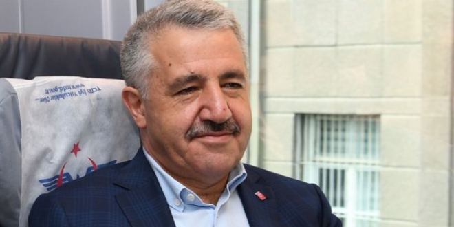 Bakan Arslan'dan Karayolu Güvenliği ve Trafik Haftası mesajı