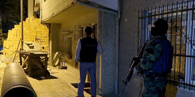 İstanbul'da terör operasyonu: 7 kişi gözaltına alındı
