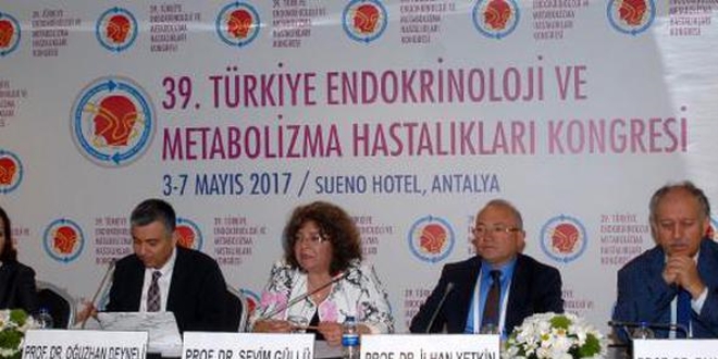 'Giderek şişmanlayan toplum haline geldik'