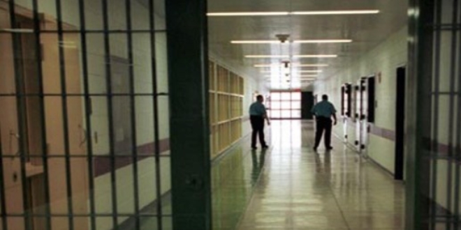 Denizli'deki cezaevide İKM ile mahkumlar arasında olaylar çıktı