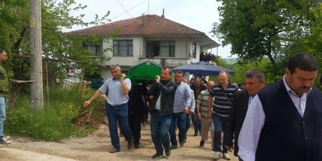 Arkadaşını öldürüp intihar eden liseli toprağa verildi
