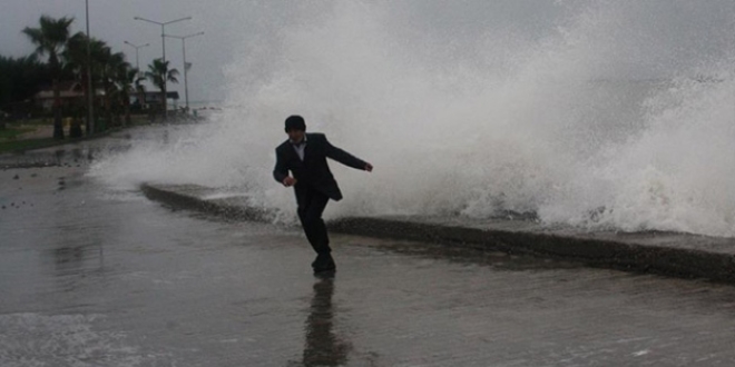 Meteorolojiden fırtına ve kuvvetli rüzgar uyarısı