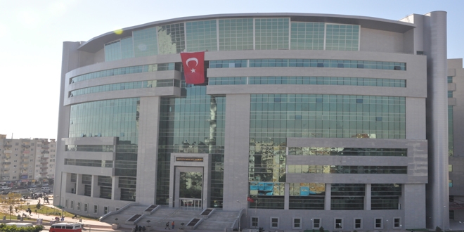 Mersin'de 1'i icra müdür yardımcısı, 7 kişi tutuklandı