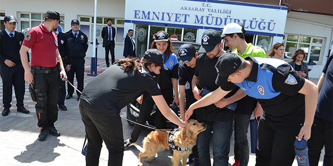 Bir gnlne polis oldular