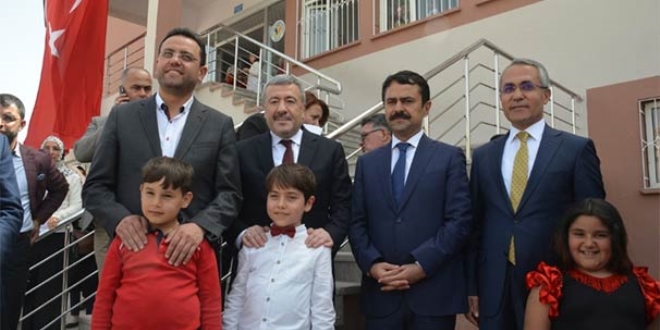 Adı memleketindeki ilkokulda yaşayacak