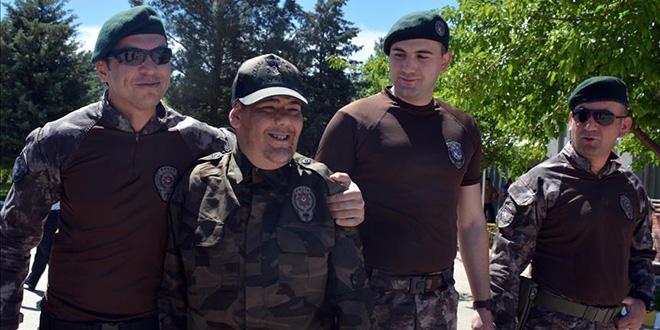 Diyarbakır'da engelli gençler bir günlüğüne polis oldu