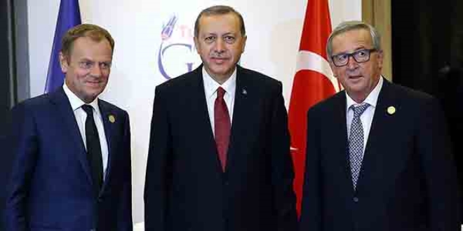 Erdoan, Juncker ve Tusk'la grecek