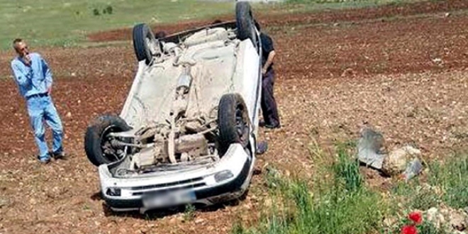 Taşıdığı koyun huysuzlanıp üzerine atlayınca kaza yaptı