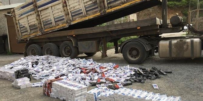 Hakkari'de kaçak sigara operasyonu