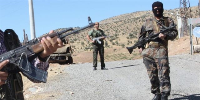 Hakkari'de teröristler güvenlik korucusunun evine saldırdı