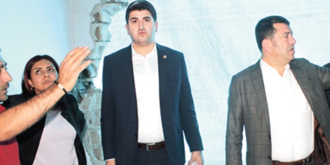 CHP heyeti Silopi'de eve giren panzere ilişkin raporunu tamamladı