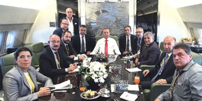 Hangi gazeteci Cumhurbaşkanı uçağına kaç kez bindi?