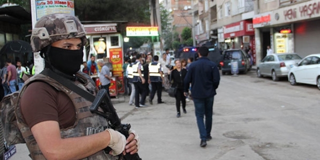 Diyarbakr'da 1400 polis memuru ile asayi uygulamas