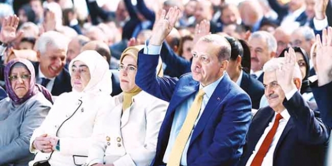 AK Partinin refah ve demokrasi adımlarına sıkı takip