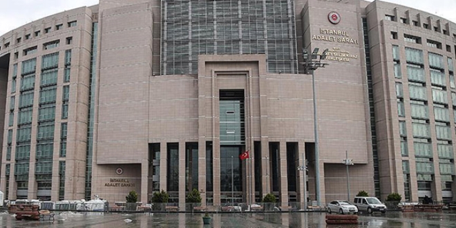 'Kendini hala albay sanıyorsun, sen sanıksın'