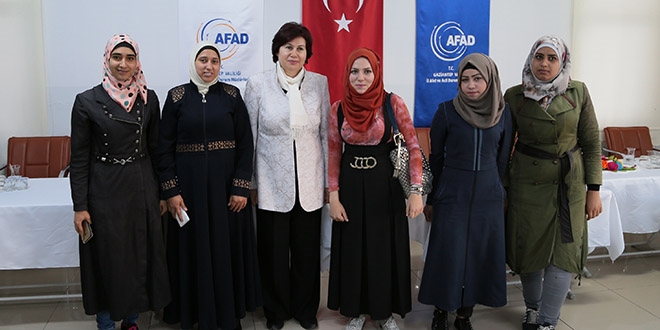 Danıştay Başkanı Güngör, konteyner kenti ziyaret etti