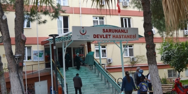 Manisa'da 200 asker gıda zehirlenmesi şüphesiyle hastanede