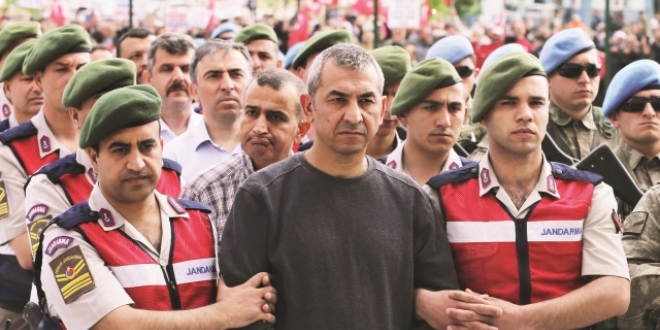 Albay'ın yüzsüz ve alaycı savunması herkesi çileden çıkardı