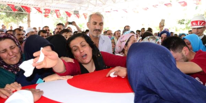 Şehit annesi: Oğlum sana daha damatlık giydirecektik