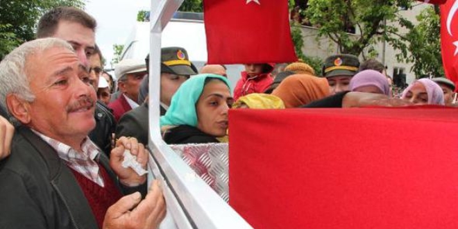 Şehit Uzman Çavuş Özdemir, Samsun'da toprağa verildi
