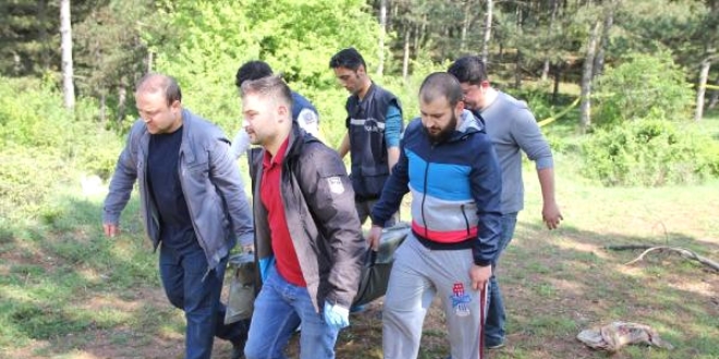 Acil tıp teknisyeni kendini ağaca asarak yaşamına son verdi