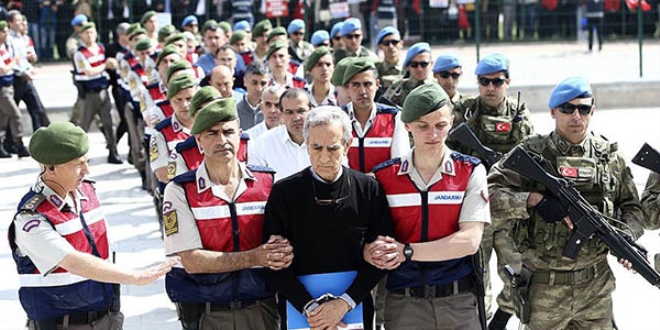'Darbe planlayıcıları örgütsel bir stratejiyle hareket ediyor'