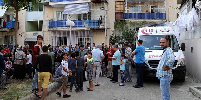 Şehit Uzman Çavuş Sarı'nın babaevine acı haber ulaştı