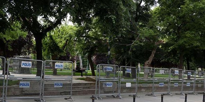 Gezi Parkı vatandaşların girişine yeniden açıldı