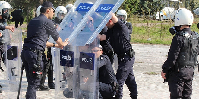 Ordu'da çevik kuvvet polislerine zorlu eğitim