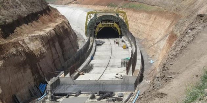 Bakü-Tiflis-Kars projesi ne zaman hizmete açılacak?