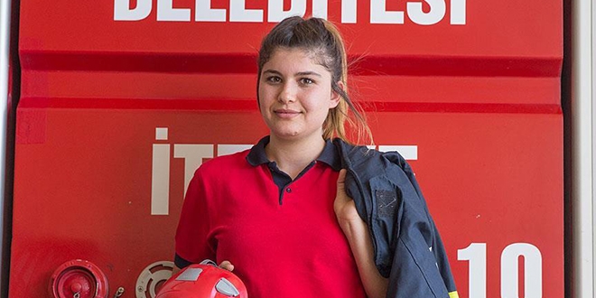 Tabuları yıktı Şanlıurfa'nın tek kadın itfaiye eri oldu