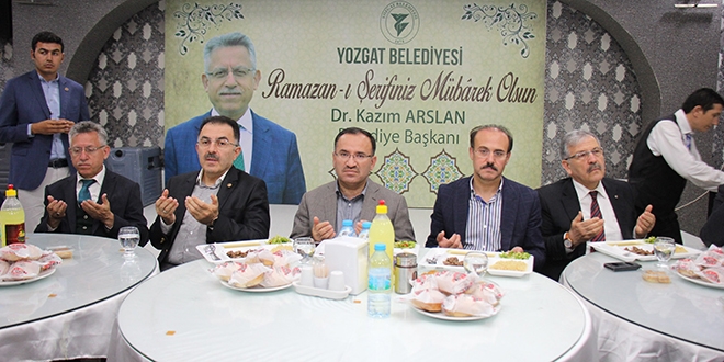 Bakan Bozdağ, Yozgat'ta iftara katıldı