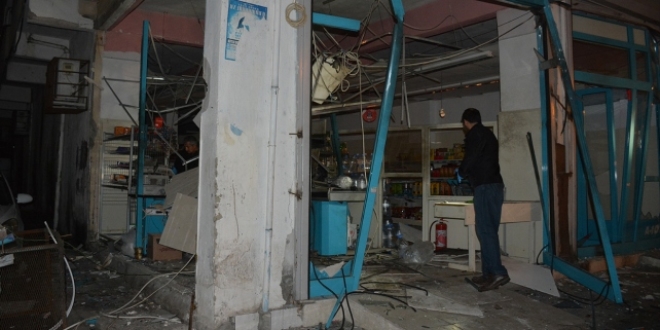 Diyarbakır'da markete el yapımı patlayıcıyla saldırı