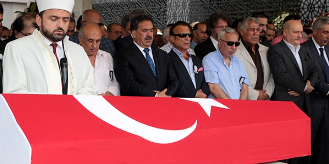 Eski bakan Karaaslan son yolculuğuna uğurlandı