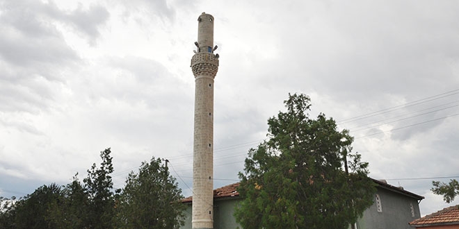 Kırşehir'de şiddetli rüzgar nedeniyle elektrikler kesildi