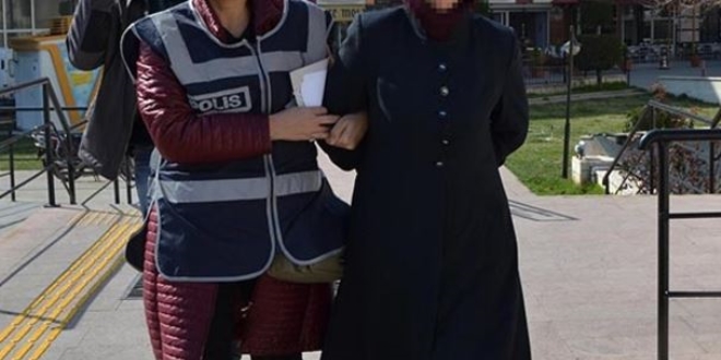 Gözaltı kararı bulunan kadın, noterde yakalandı