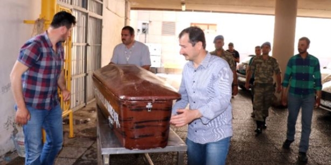 İçtima sırasında bayıralarak ölen asker toprağa verildi