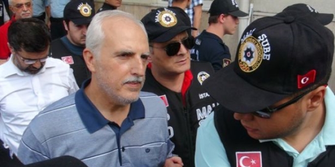 Eski Vali'nin telefonunda Akın Öztürk'ün numarası çıktı