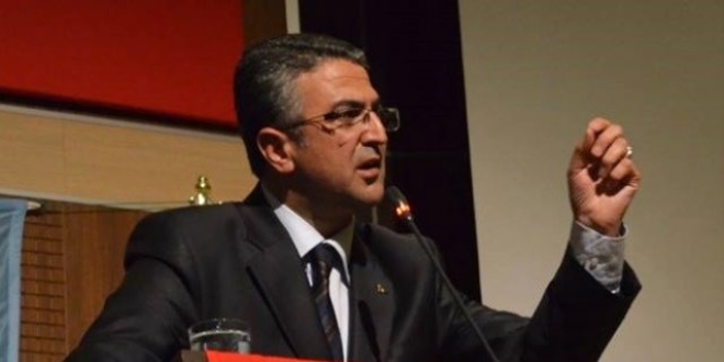 'Goygoycu sizsiniz. Ağır kelimeler kullanmayın'