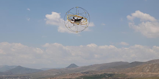 Küre kafes ile 'drone'lar artık daha güvende