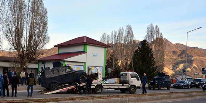 Şırnak'ta zırhlı polis aracı devrildi: 8 polis yaralı
