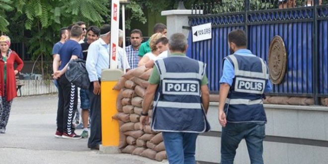1 yıl ceza alan subay ordudan atılacak