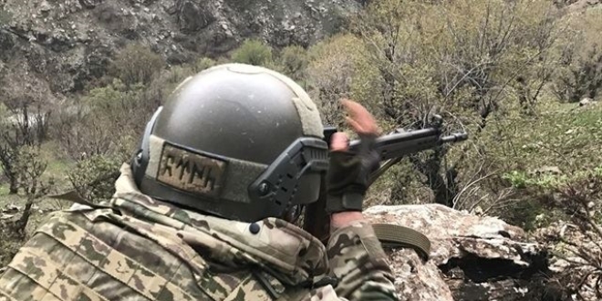 Siirt'te teröristlere ait 2 sığınak kullanılamaz hale getirildi